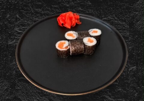 Maki cu somon fresh